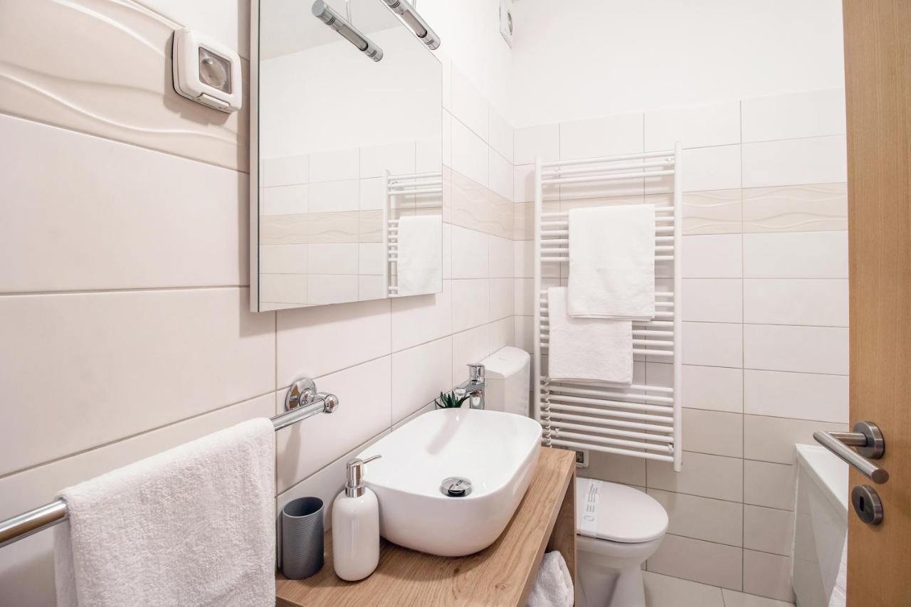 Apartment Montesa Zadar With Free Parking And Balcony Exterior foto