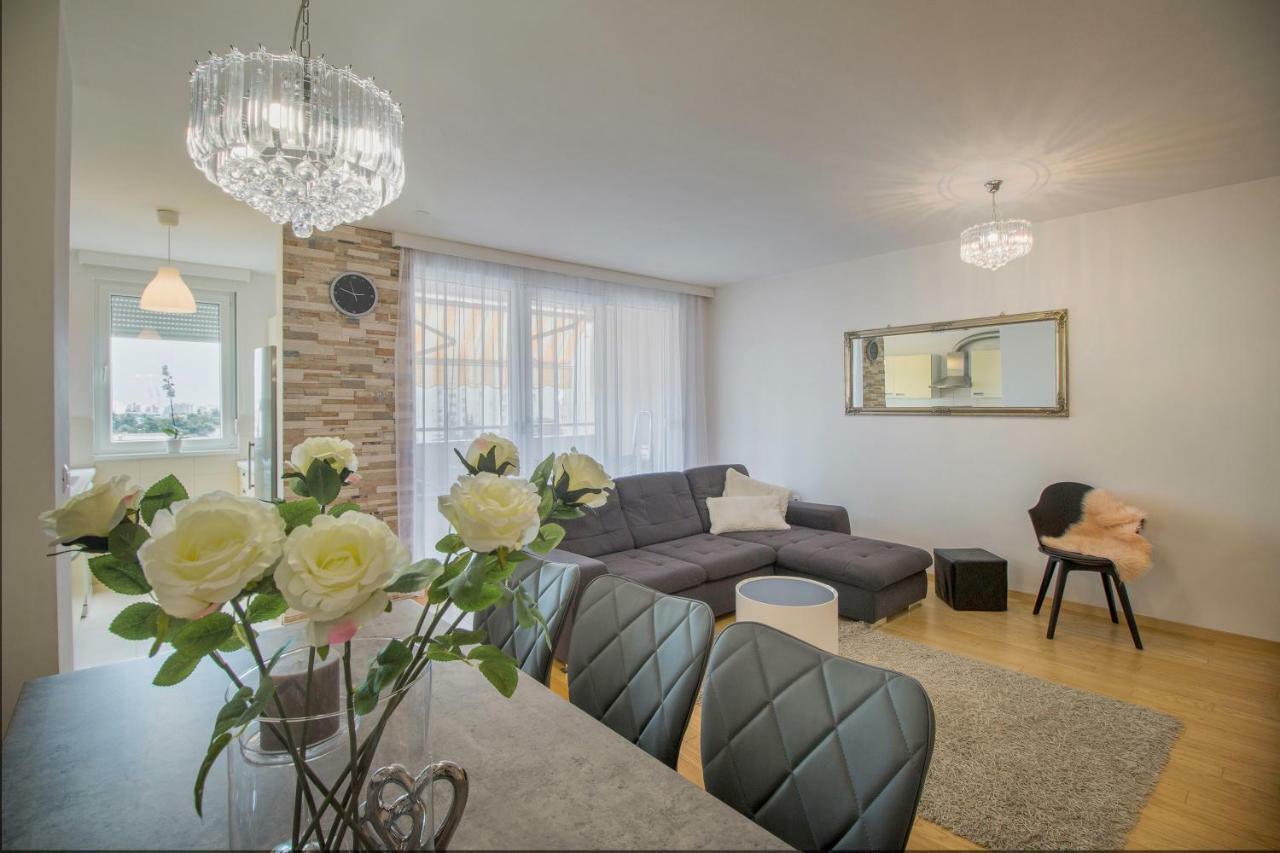 Apartment Montesa Zadar With Free Parking And Balcony Exterior foto
