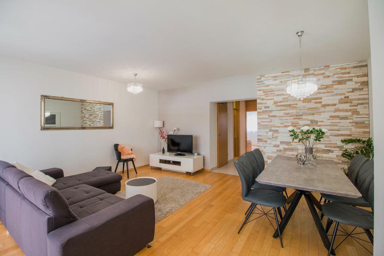 Apartment Montesa Zadar With Free Parking And Balcony Exterior foto