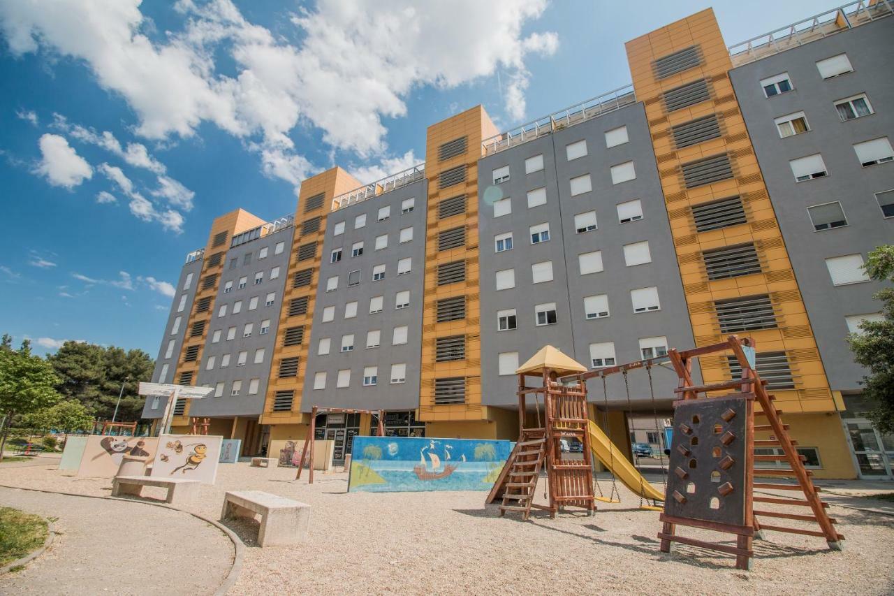 Apartment Montesa Zadar With Free Parking And Balcony Exterior foto